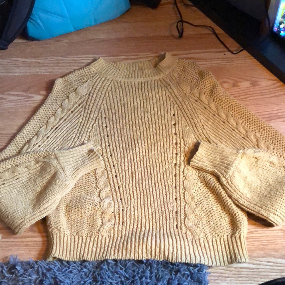 Thick yellow sweater